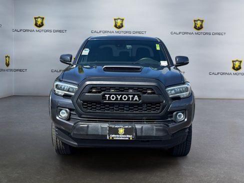 Used 2022 Toyota Tacoma TRD Sport w/ Technology Package RWD image 8