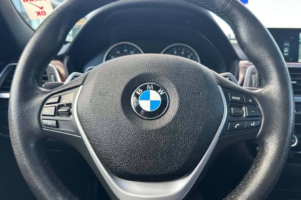 Used 2017 BMW 330e RWD image 26