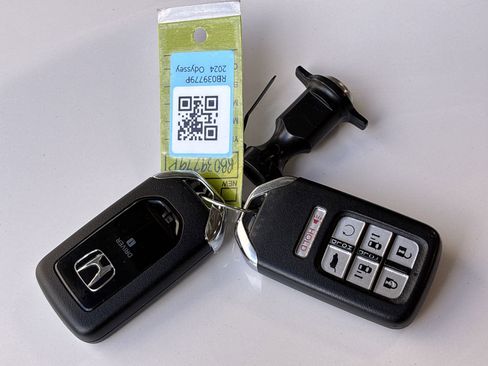 Certified 2024 Honda Odyssey Sport image 38