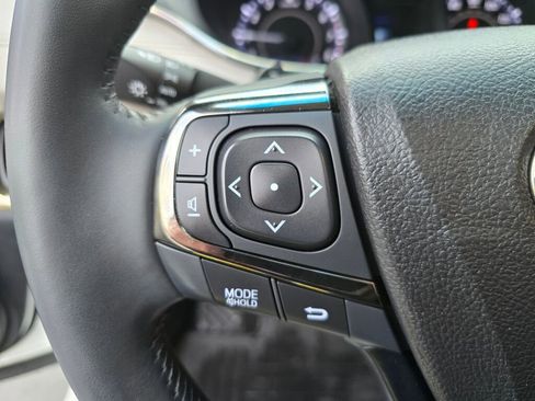 Used 2016 Toyota Avalon Touring image 21