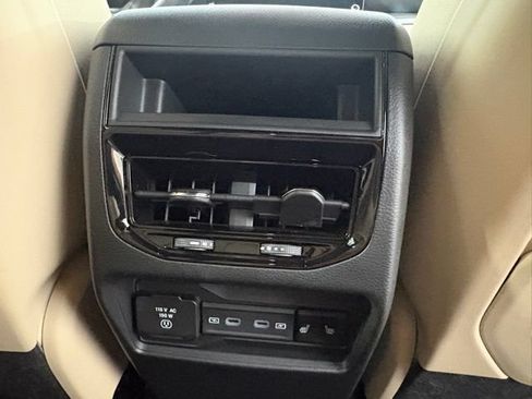 New 2026 Jeep Grand Cherokee Limited AWD/4WD image 19