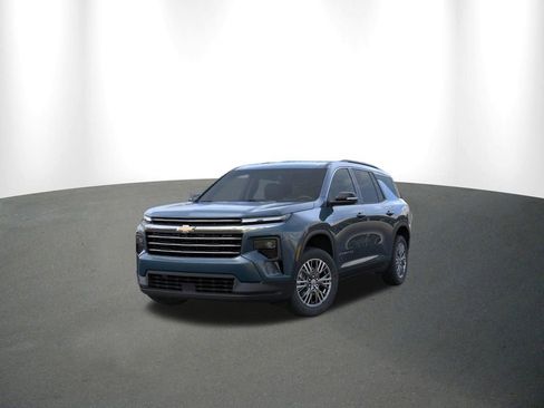 New 2026 Chevrolet Traverse LT w/ Driver Confidence Package FWD image 10