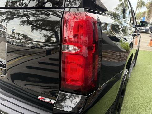Used 2017 Chevrolet Tahoe LT w/ Luxury Package AWD/4WD image 7