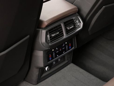 Used 2024 Lamborghini Urus S image 21