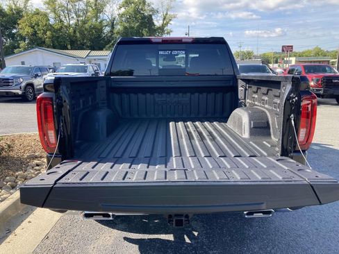 New 2026 GMC Sierra 1500 SLT w/ SLT Premium Plus Package image 11