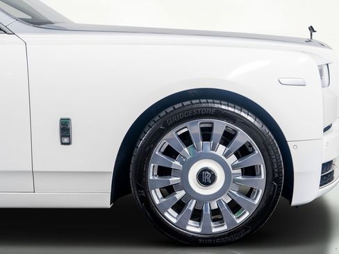 Used 2019 Rolls-Royce Phantom Sedan image 6