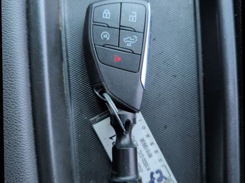 Used 2022 Chevrolet Silverado 1500 LT AWD/4WD image 27