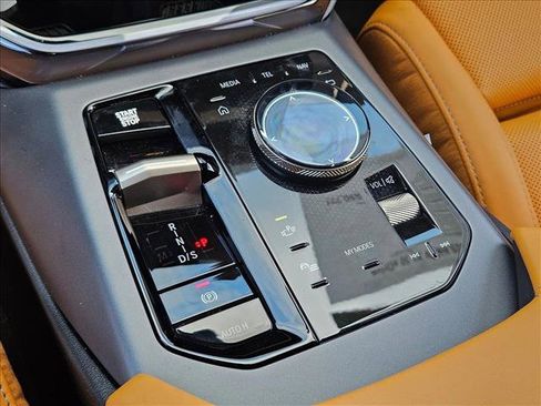 Certified 2025 BMW X3 xDrive30i w/ Convenience Package image 12