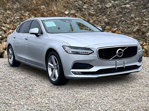 Used 2018 Volvo S90 T5 Momentum w/ Momentum Plus Package image 10