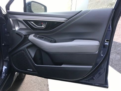 Certified 2025 Subaru Outback Onyx Edition w/ Popular Package #2 image 17