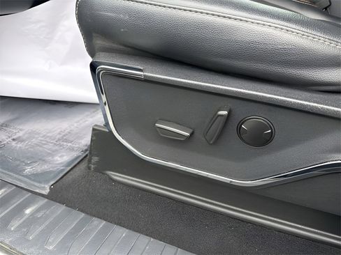 Used 2023 Ford F350 Lariat w/ Lariat Ultimate Package image 22