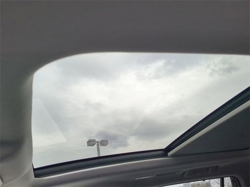 Used 2024 Toyota Highlander Platinum image 20