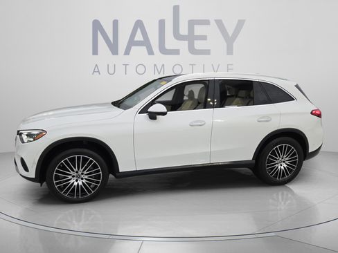 Used 2024 Mercedes-Benz GLC 300 image 2
