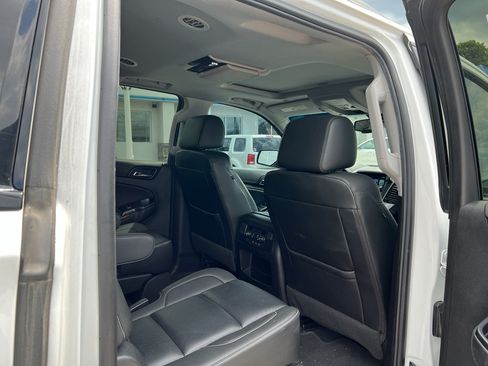 Used 2019 Chevrolet Suburban Premier AWD/4WD image 12