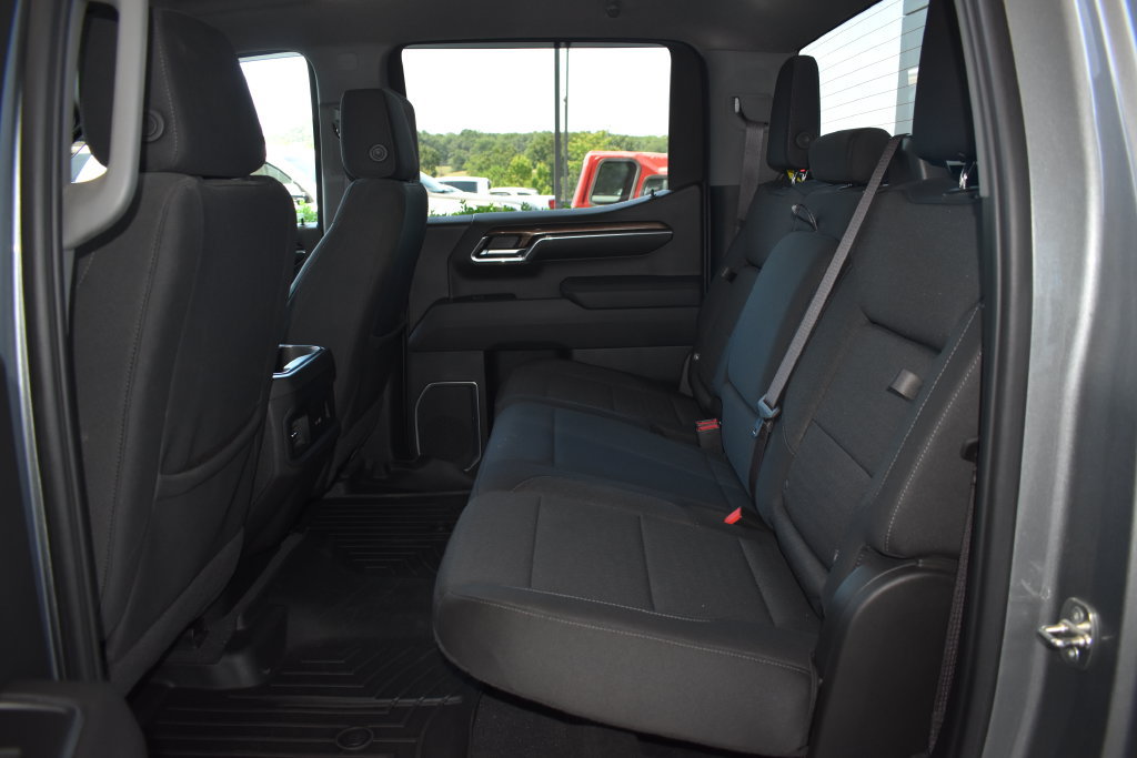 Used 2023 Chevrolet Silverado 1500 RST w/ Z71 Off-Road Package AWD/4WD image 15