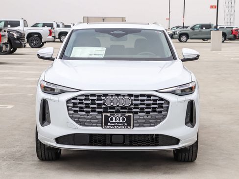 New 2025 Audi Q5 Premium Plus image 2