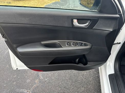 Used 2018 Kia Optima S w/ Panoramic Sunroof Package image 12