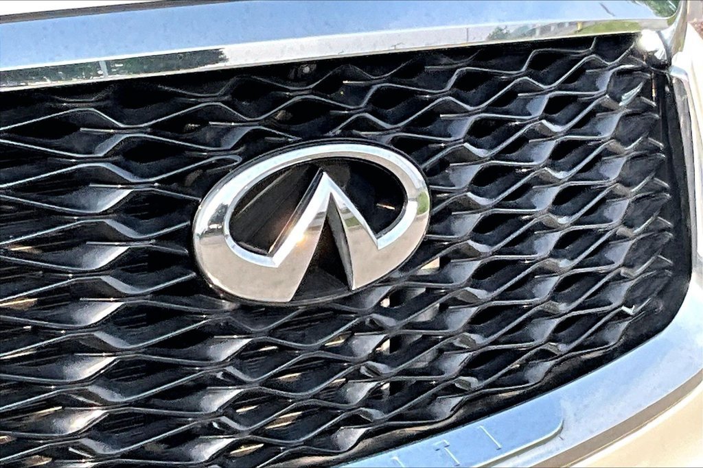Certified 2024 INFINITI QX60 Luxe w/ Vision Package AWD/4WD image 11