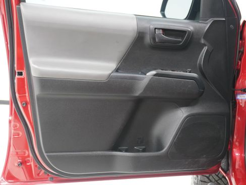 Used 2021 Toyota Tacoma SR w/ SR Convenience Package RWD image 14