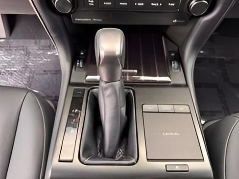 Used 2023 Lexus GX 460 Premium w/ Premium Package AWD/4WD image 31