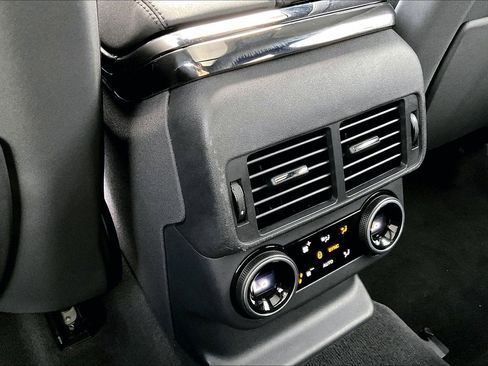 Used 2025 Land Rover Range Rover Velar Dynamic SE image 34