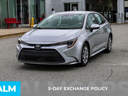 Used 2023 Toyota Corolla LE image 4