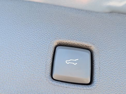 Used 2026 Ford Escape SE w/ PHEV Premium Package image 40