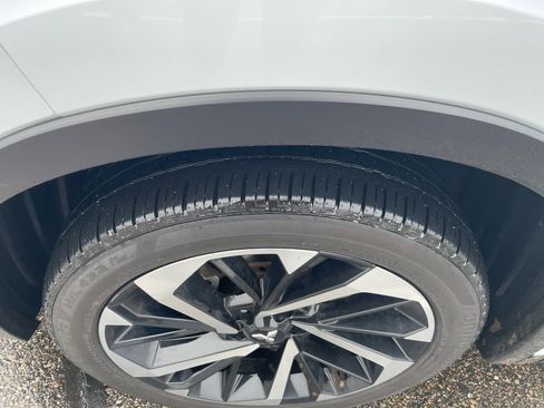 Used 2023 Mitsubishi Outlander SE image 11