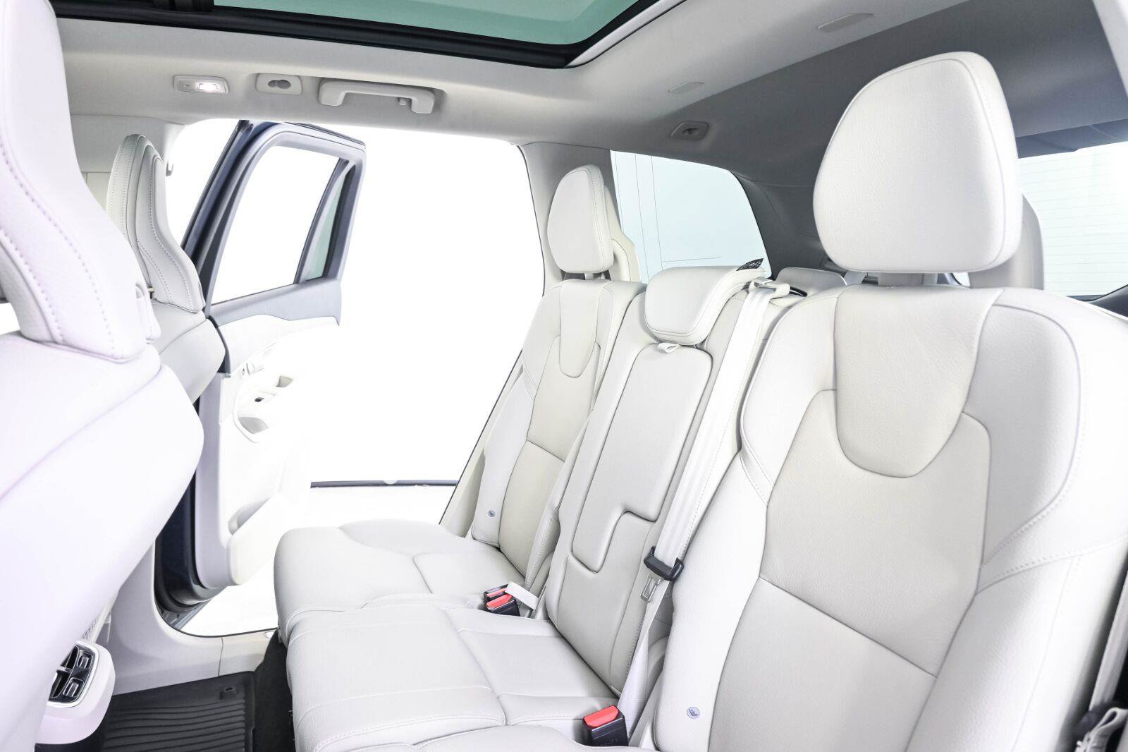Certified 2024 Volvo XC90 B6 Plus w/ Protection Package AWD/4WD image 19
