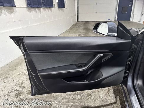 Used 2019 Tesla Model 3 Long Range AWD/4WD image 25