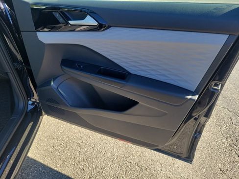 Certified 2023 Volkswagen Taos S image 35