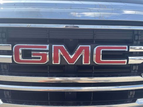 Used 2023 GMC Acadia SLE w/ Infotainment Package AWD/4WD image 30