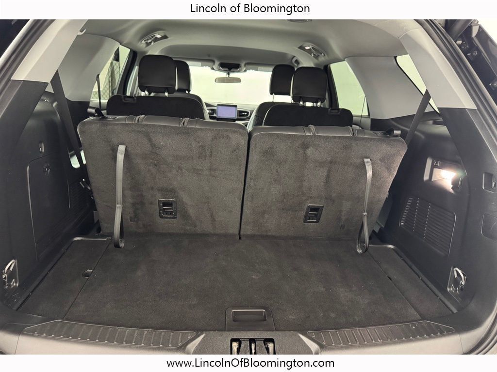 Used 2024 Ford Explorer XLT w/ Equipment Group 202A AWD/4WD image 14