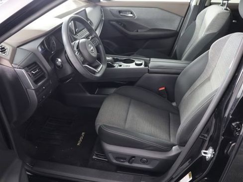 Used 2023 Nissan Rogue SV image 18
