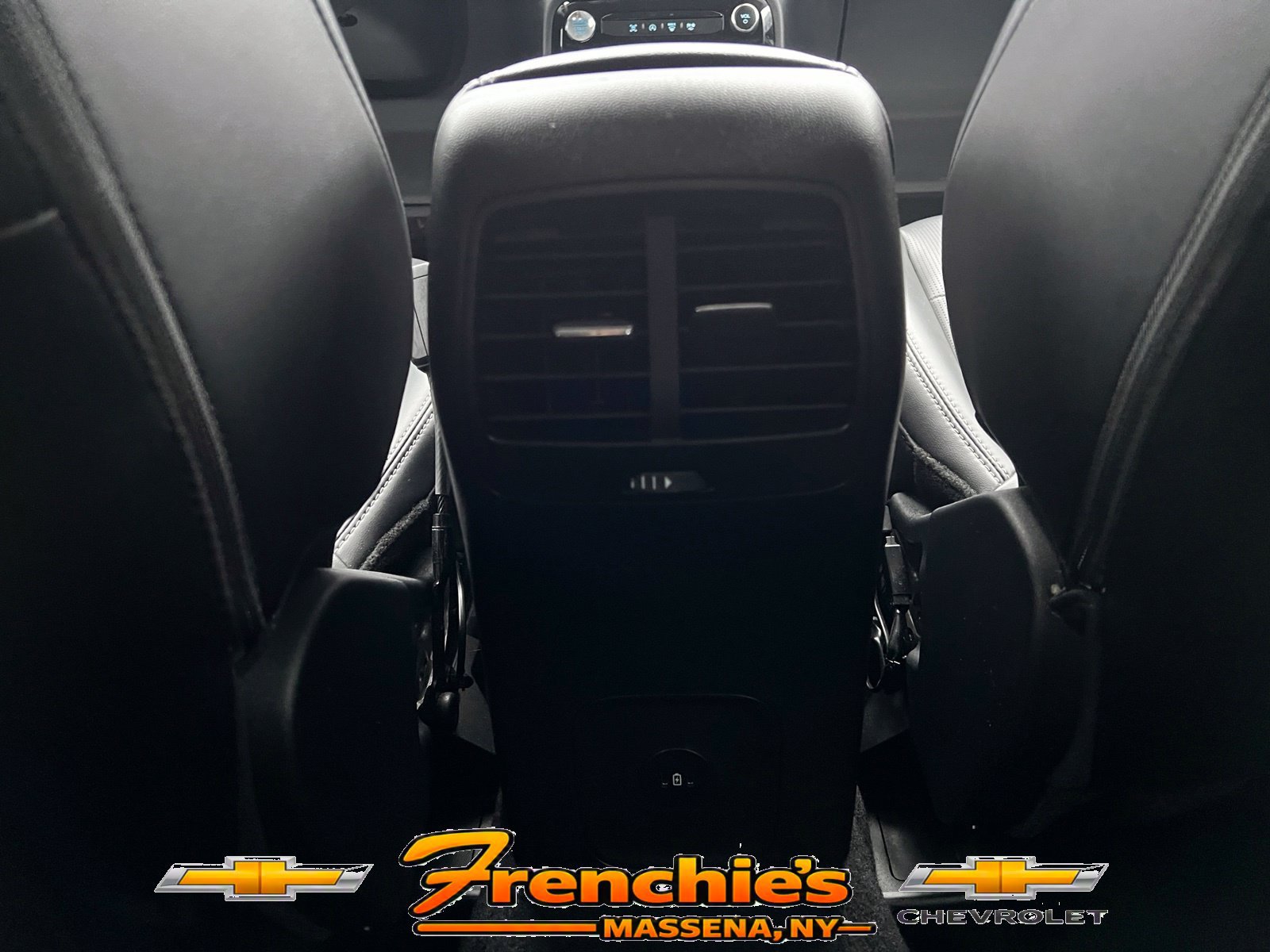 Used 2025 Ford Escape Platinum AWD/4WD image 9