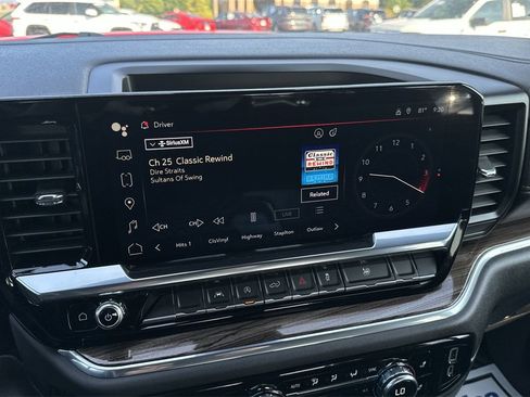 Used 2024 GMC Sierra 1500 Elevation image 16