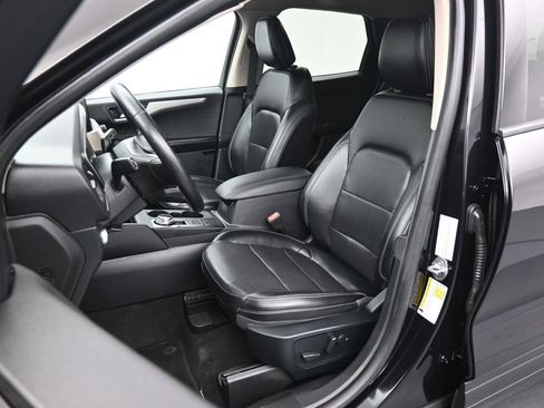 Used 2020 Ford Escape SEL image 11