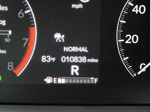 Used 2025 Honda Pilot TrailSport image 35