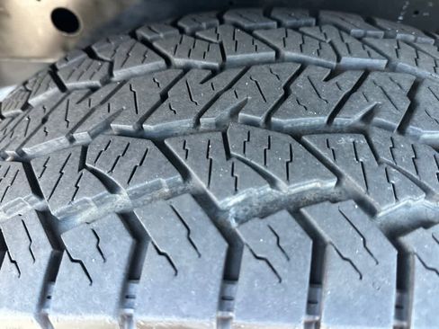 Certified 2024 Nissan Frontier S image 24