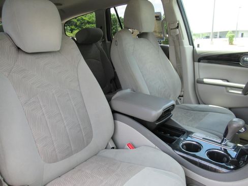 Used 2016 Buick Enclave Convenience FWD image 9