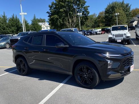 Used 2024 Chevrolet Trax ACTIV w/ Driver Confidence Package image 7