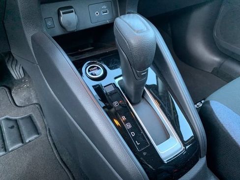 Used 2025 Nissan Versa SV w/ Trunk Package FWD image 21