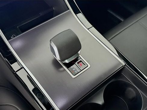 Used 2026 Land Rover Range Rover Velar Dynamic SE image 19