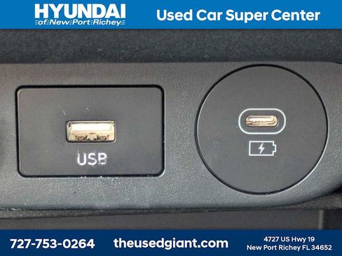 Used 2025 Hyundai Elantra SE w/ Cargo Package FWD image 21