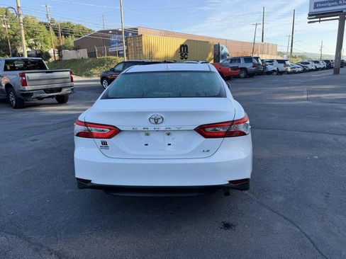 Used 2019 Toyota Camry LE FWD image 7