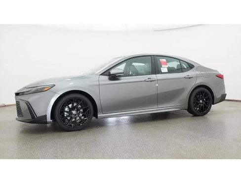 New 2026 Toyota Camry SE w/ Multimedia Upgrade Package FWD image 18