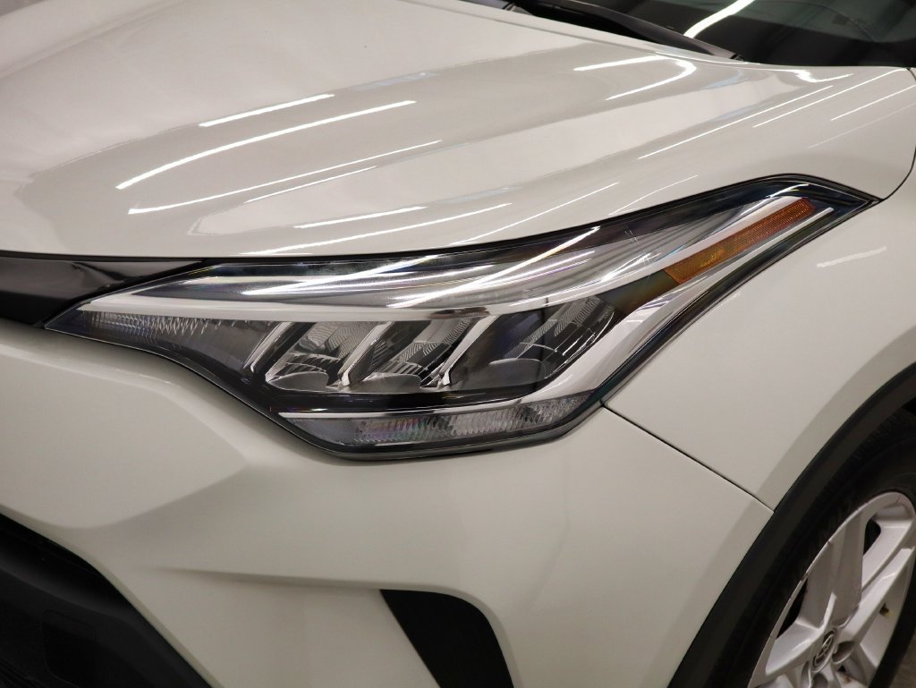 Used 2021 Toyota C-HR LE FWD image 11