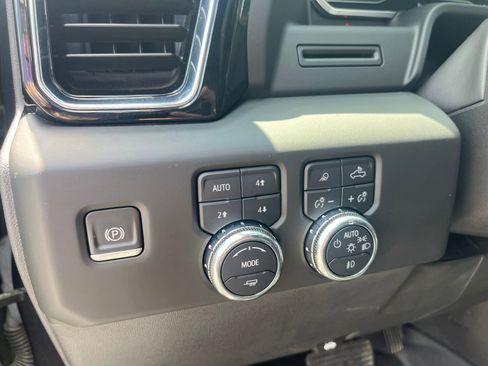Used 2022 GMC Sierra 1500 Denali AWD/4WD image 13