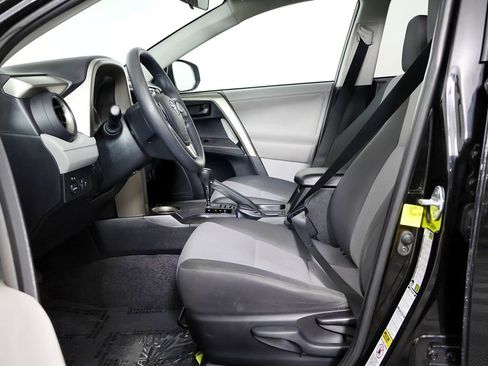 Used 2013 Toyota RAV4 LE image 19