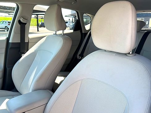 Used 2024 Hyundai Kona SEL image 14